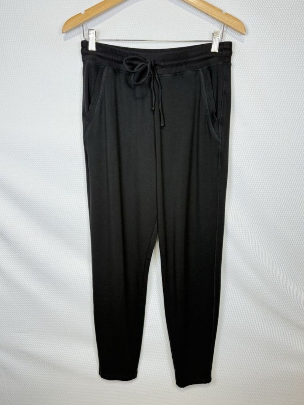Vineyard Vines Womens Sz Medium Black Lounge Pants Elastic Waist Pull On Knit